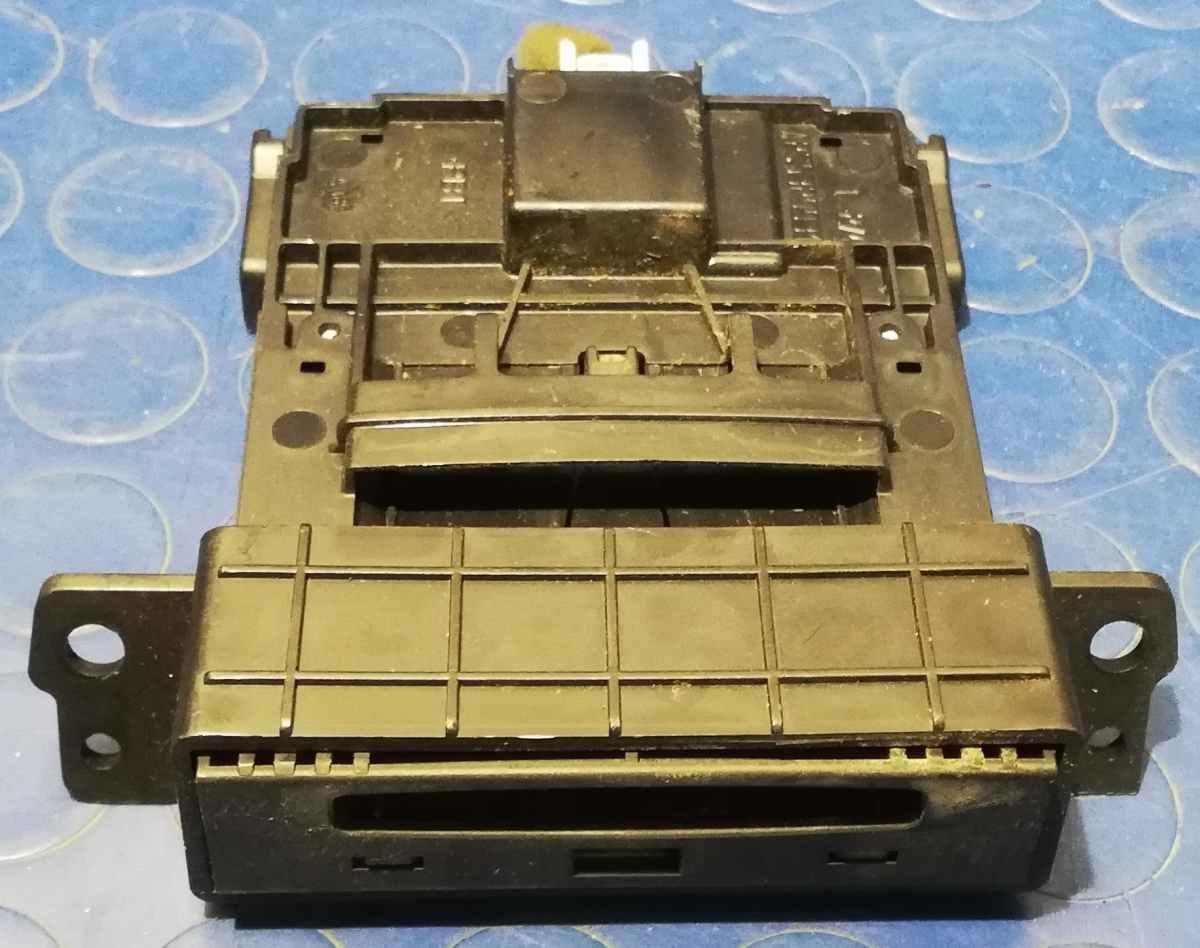 LETTORE SCHEDA ACCENSIONE RENAULT KOLEOS 2.0 DCI  A2C53299319<br /><br /><br />