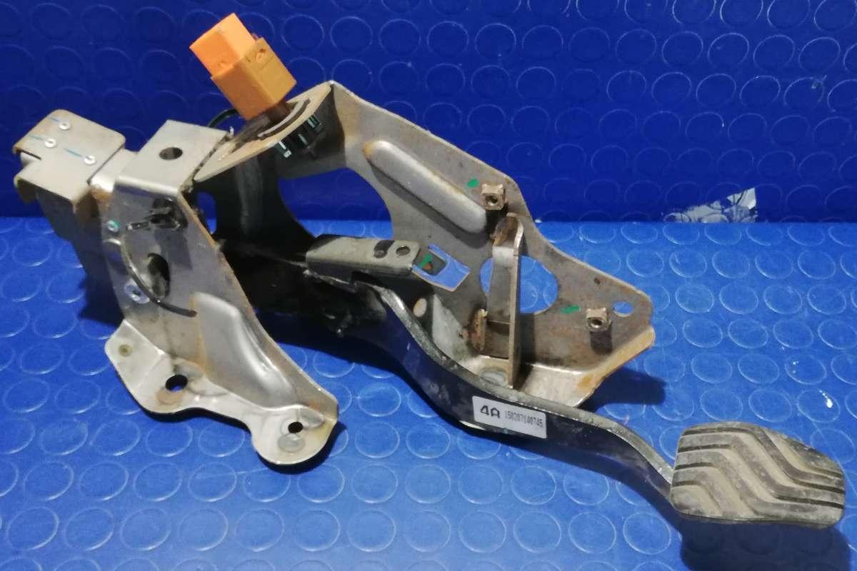 PEDALE FRIZIONE NISSAN X'TRAIL 2016 4650300Q0C<br />