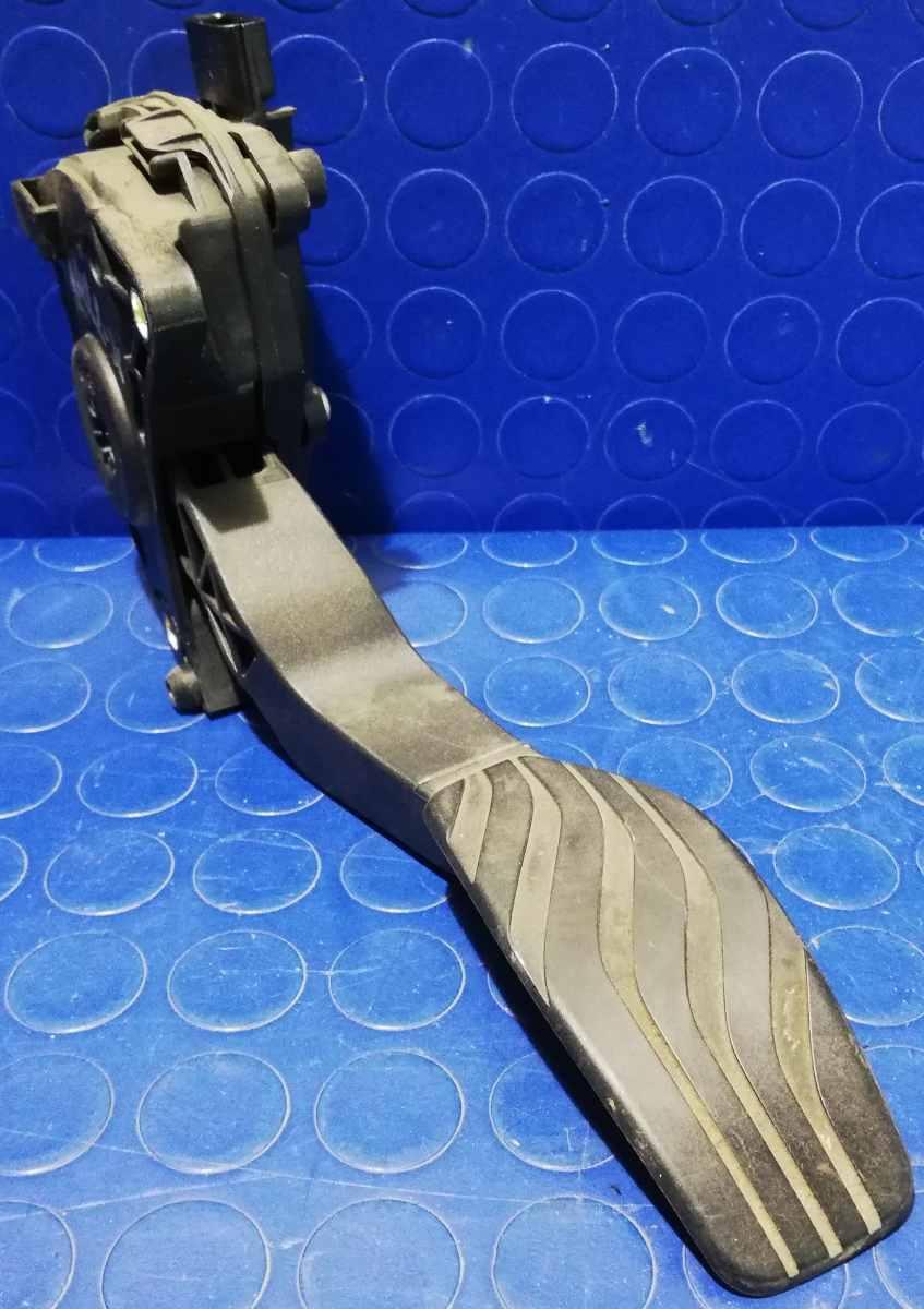 PEDALE ACCELERATORE NISSAN X TRAIL 2016 1.6 DCI 180024BA0B<br /><br /><br /><br />