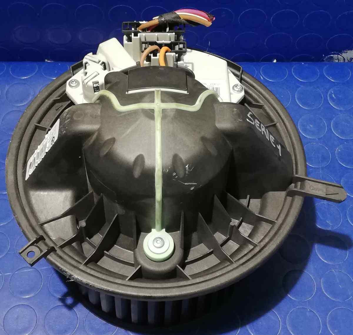 VENTOLA STUFA BMW SERIE 1 120D 2007 64116933663<br /><br /><br />
