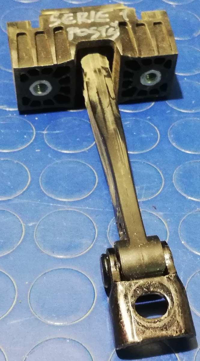 TIRANTE PORTIERA POST SX BMW SERIE 1 120D 2007 51227176810<br /><br /><br />