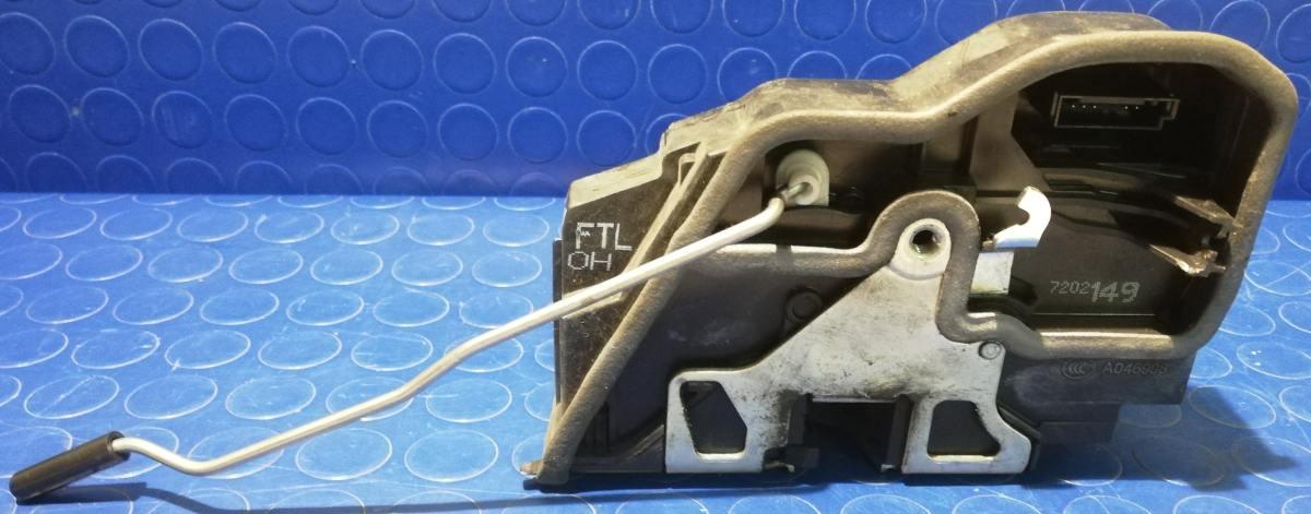 CHIUSURA PORTIERA ANT SX BMW SERIE 1 120D 2007 71217154623<br /><br /><br />