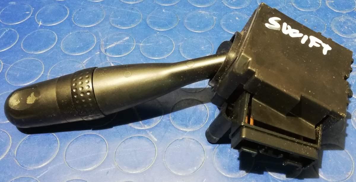 BLOCCO COMANDI TERGICRISTALLI SUZUKI SWIFT 1.3 B 2007 3731062JB1000<br /><br /><br />