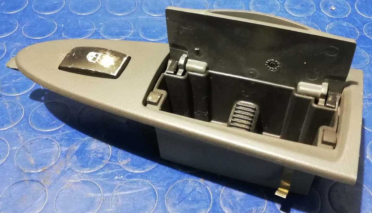 PULSANTE ALZACRISTALLO ANT DX FIAT CROMA 2.4 JTD 2006 6490X3<br />