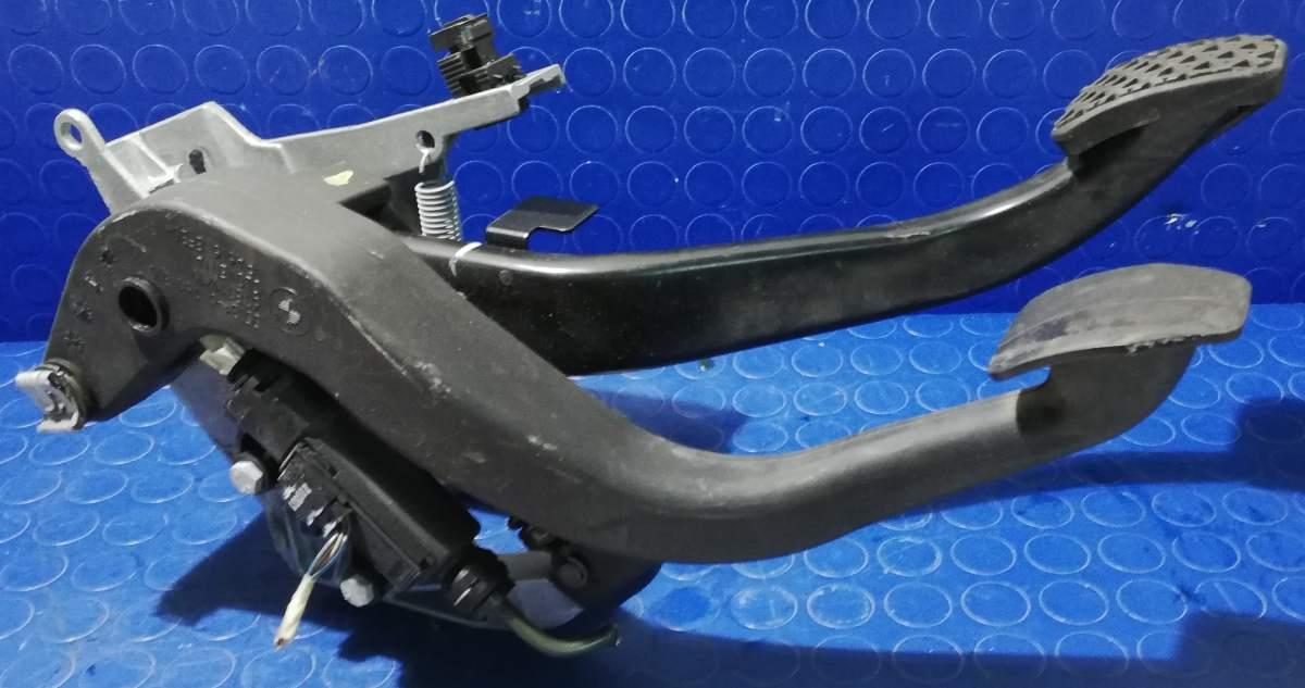 PEDALIERA BMW SERIE 1 120d 2007 42322403<br />