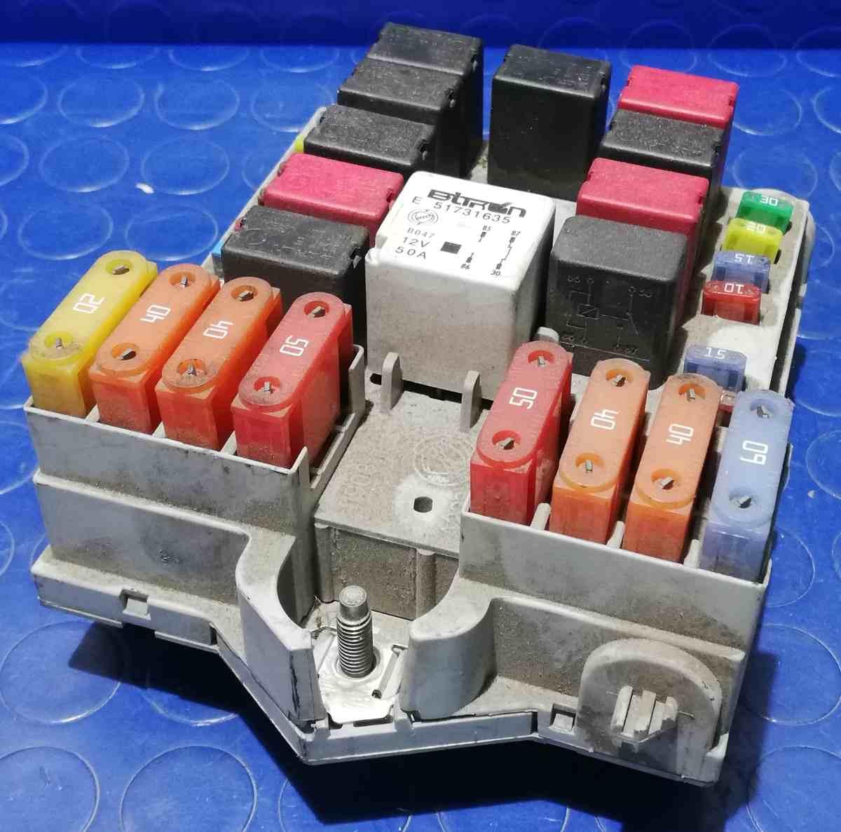 PORTA FUSIBILI FIAT CROMA 2.4 JTD 2007 51738103<br />