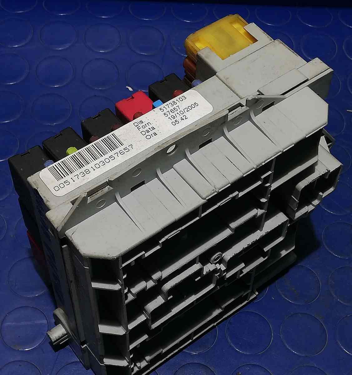 PORTA FUSIBILI FIAT CROMA 2.4 JTD 2007 51738103<br />