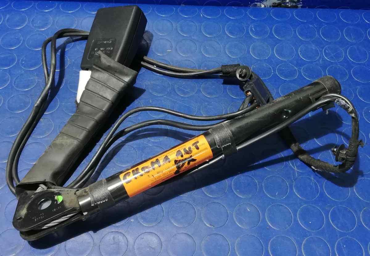 PRETENSIONATORE ANT DX FIAT CROMA 2.4 JTD 2007 184790460<br /><br />