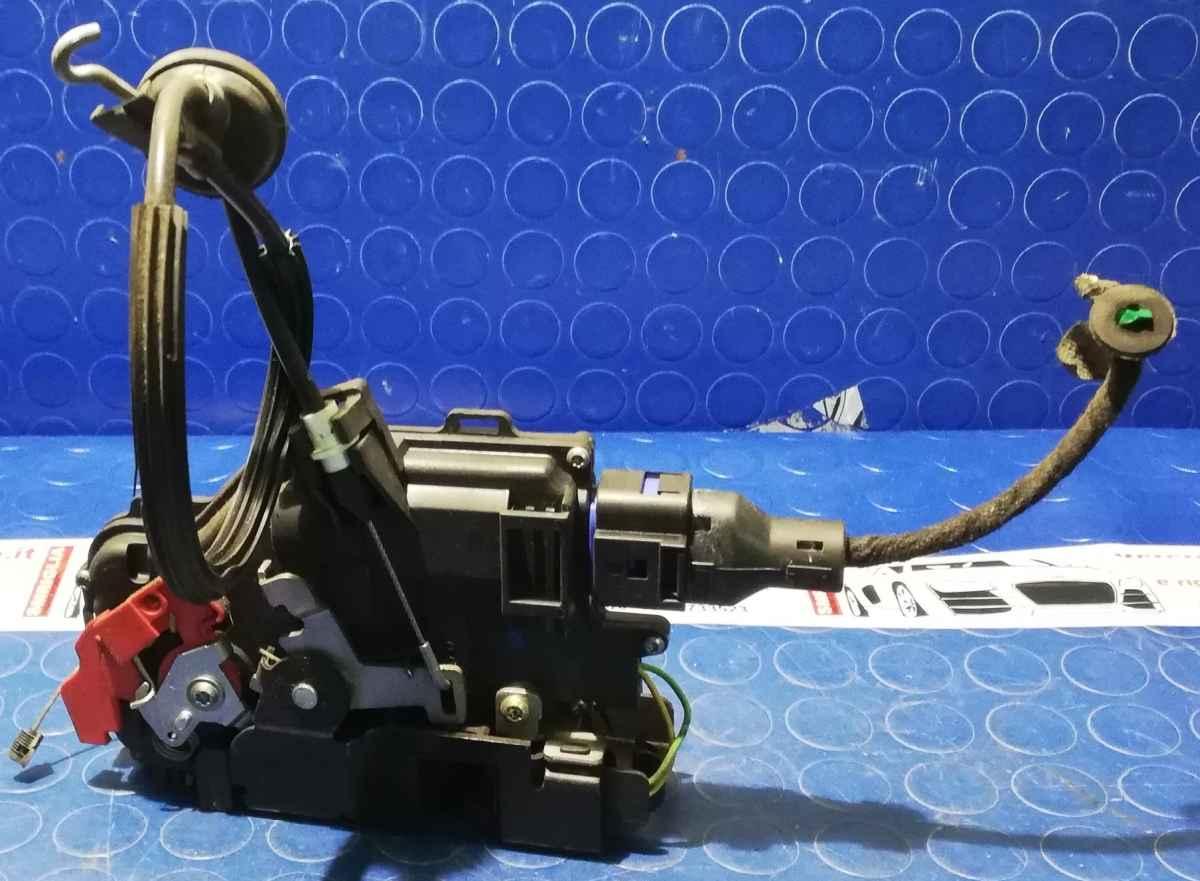 CHIUSURA PORTIERA ANT SX VOLKSWAGEN GOLF 5 1.9 TDI 3D1837015<br /> <br /><br />