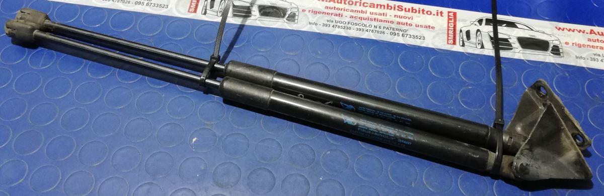 PISTONI COFANO PEUGEOT 3008 1.6 HDI 2010 8731T4<br /><br /><br />