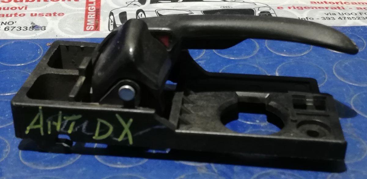 MANIGLIA INTERNA ANT DX HYUNDAI I 10 2010 826200X0004X<br /><br /><br />