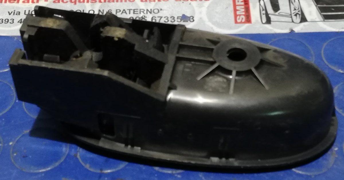 MANIGLIA ANT SX TOYOTA YARIS 2007 692060D090B0<br /><br /><br />