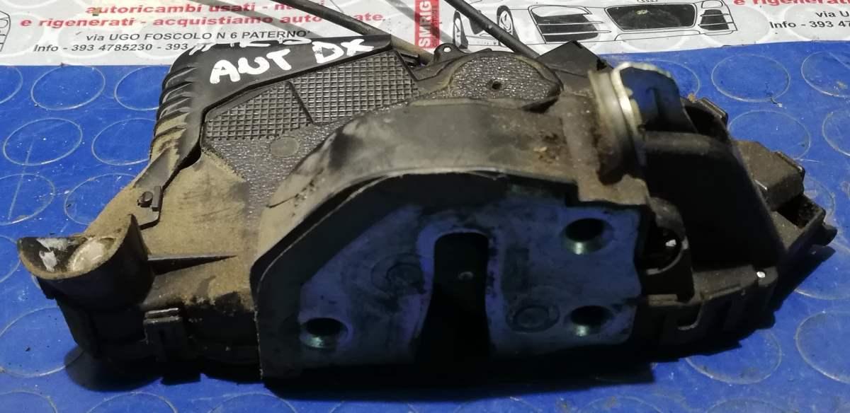 CHIUSURA PORTIERA ANT DX TOYOTA YARIS 2007 690300D140<br /><br /><br />