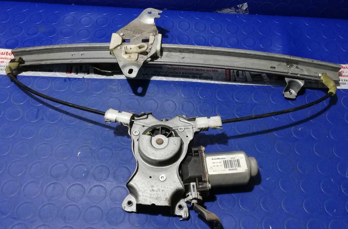 ALZAVETRO POST DX NISSAN PRIMERA 2006 82700AV610<br /><br /><br />