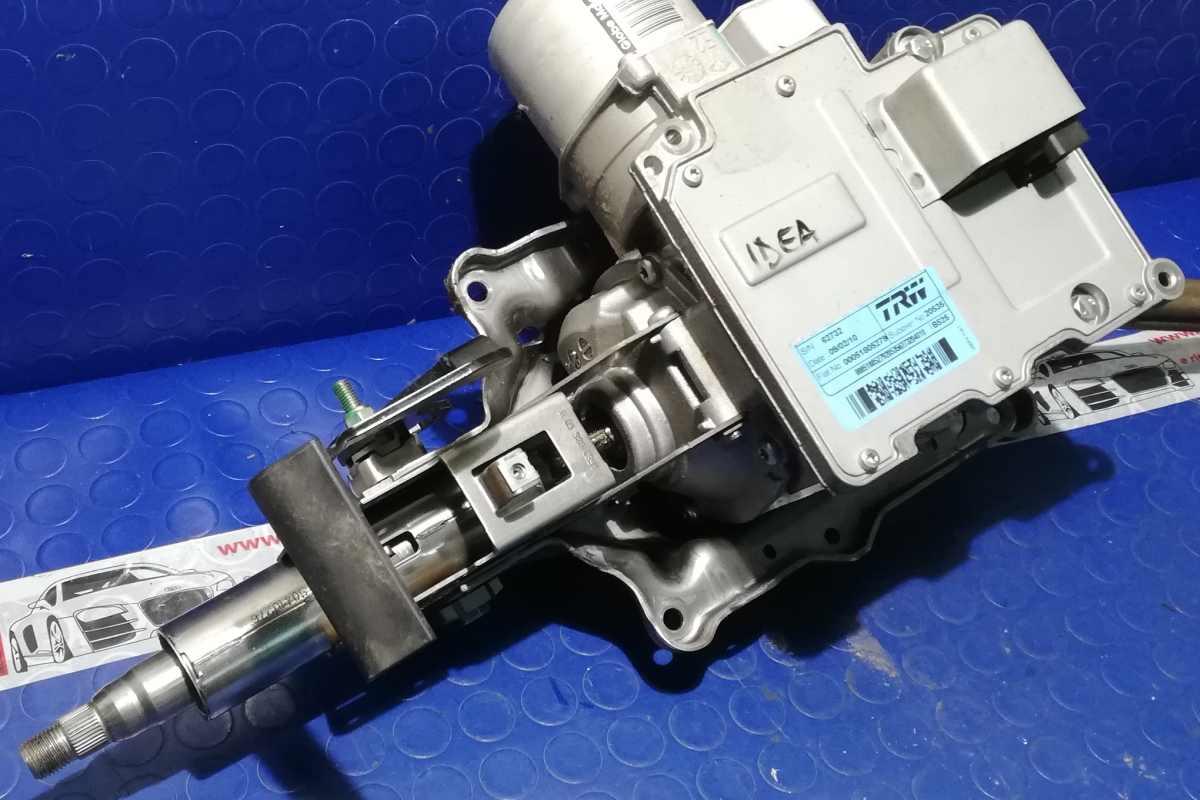 PIANTONE STERZO ELETTRONICO FIAT IDEA 1.3 MJT 2007 50410276<br /><br /><br />