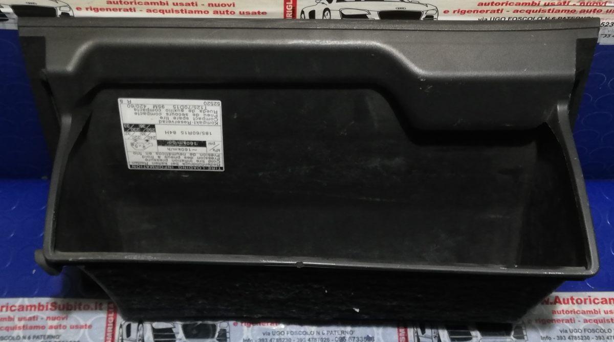 CASSETTO PORTAOGGETTI TOYOTA YARIS 1.0 BZ 2007 555500D040B0<br /><br /><br />