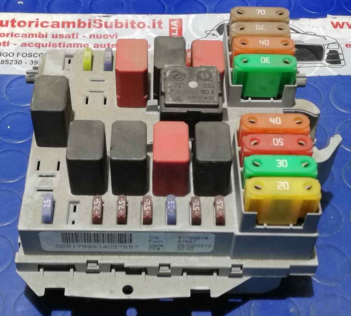 PORTAFUSIBILI FIAT IDEA 1.3 MJT 75CV 2007 51799614<br /><br /><br />