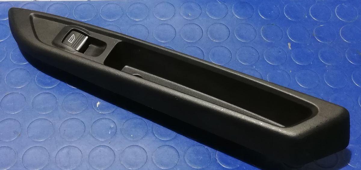 PULSANTE ALZAVETRO POST SX FORD B-MAX 1.5 TDCi 75CV 2015 1861098<br /><br /><br />