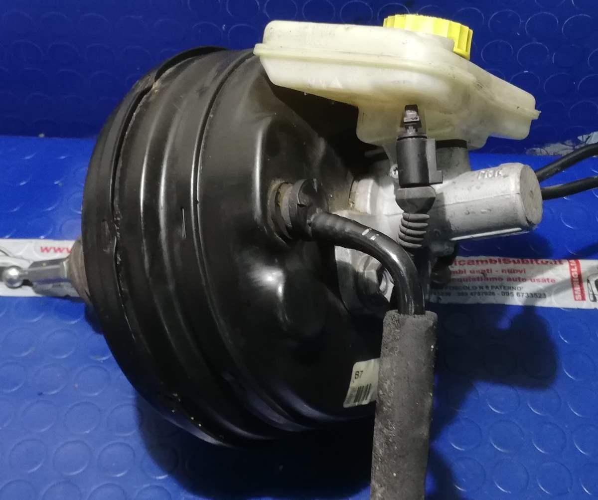 POMPA SERVOFRENO AUDI A4 2.0 TDI 2007 8E0612105P<br /><br /><br />