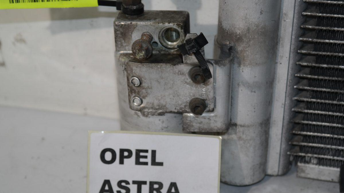 Opel astra 2000 tdi radiatore aria condizionata