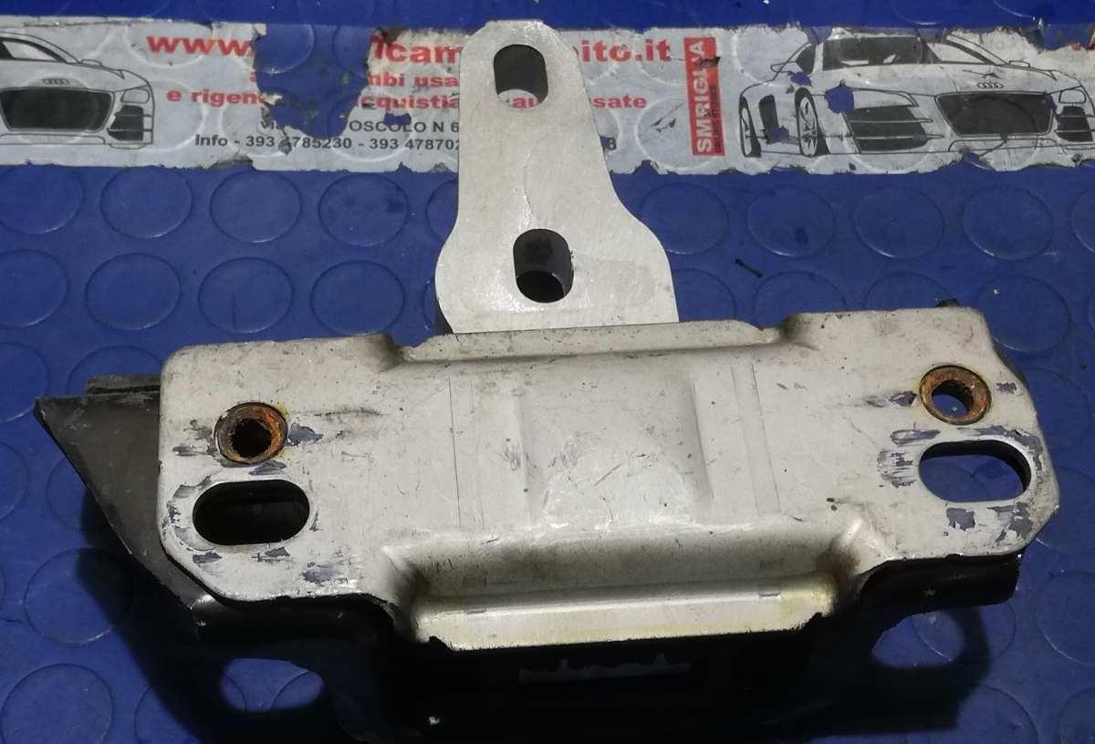 SUPPORTO MOTORE FORD B MAX 2015 1.6 TDI  8V517M121AE<br /><br /><br />