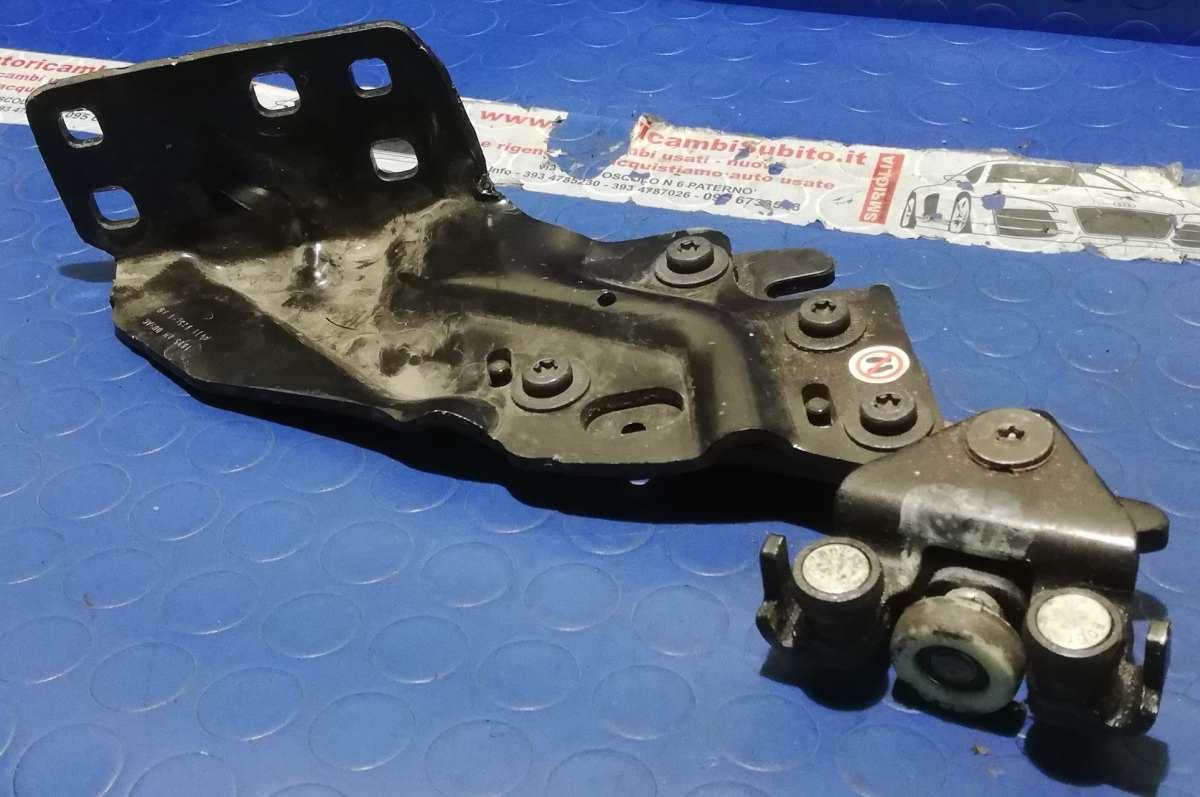 CERNIERA INFERIORE POST SX FORD B MAX 2015 1.6 TDI AV11R25001AG<br /><br /> <br />