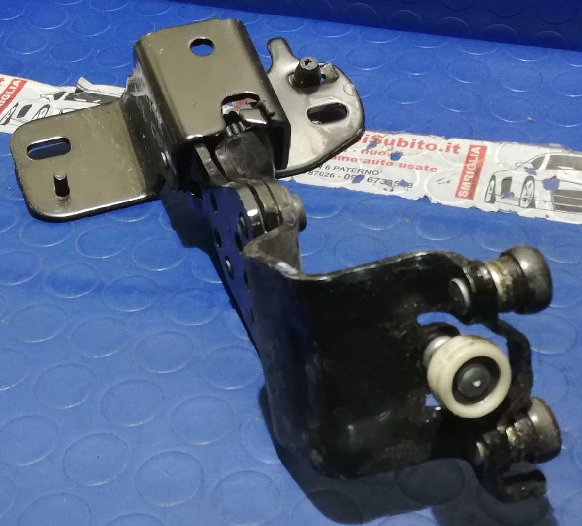 CERNIERE CENTRALE POST DX FORD B MAX 2015 1.6 TDI AV11R250A68AE<br /><br />