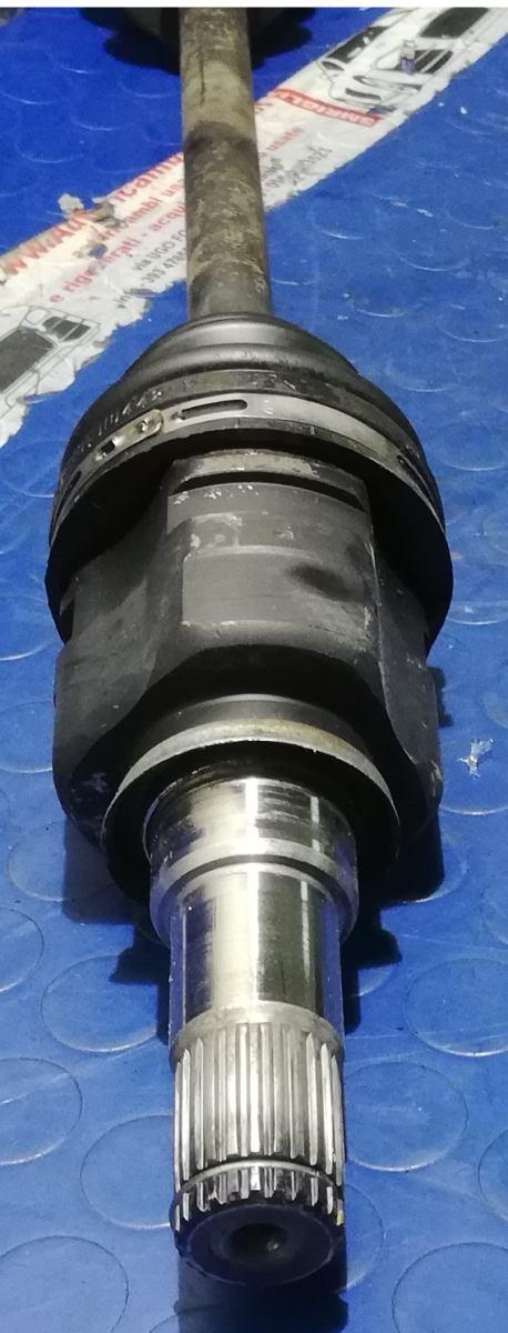 SEMIASSE SX TOYOTA YARIS 2007 BZ 434200D370<br /><br /><br />