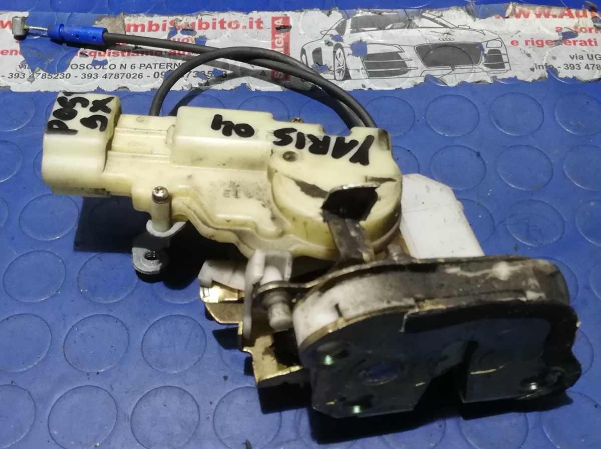 CHIUSURA PORTIERA POST SX TOYOTA YARIS 2004 1.0 BZ 693400D010<br /><br /><br />