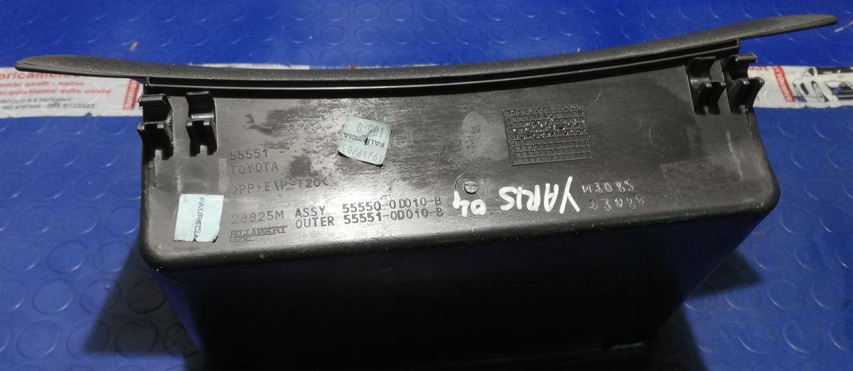 PORTAOGGETTI TOYOTA YARIS 2004 1.0 BZ555500D010B<br /><br /><br />