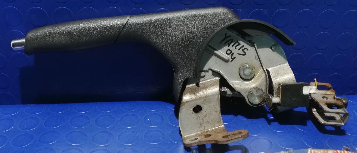 LEVA FRENO A MANO TOYOTA YARIS 2004 1.0 BZ 462010D010B2<br /><br /><br />