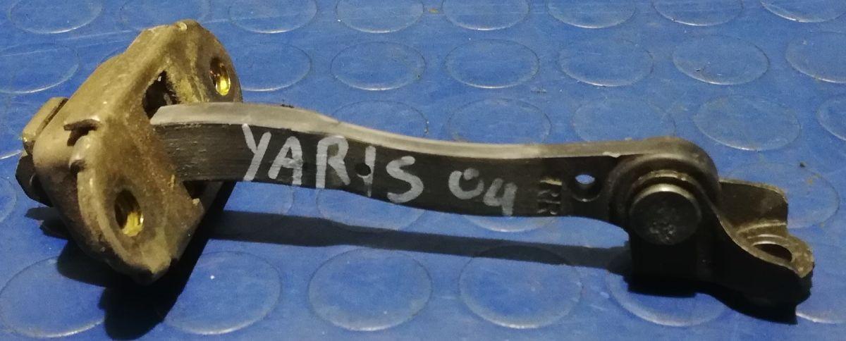 TIRANTE PORTIERA POST DX TOYOTA YARIS 2004 1.0 BZ 686300D010<br /><br /><br /><br />