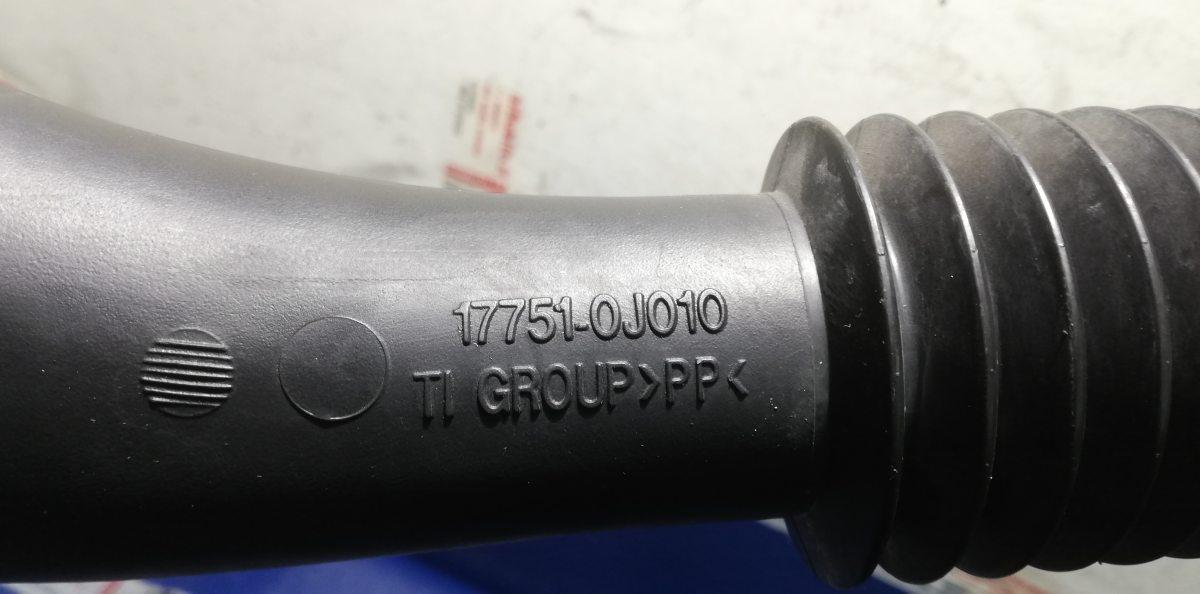 PORTAFILTRO ARIA TOYOTA YARIS 2004 1.0 BZ 177510J010<br /><br /><br />