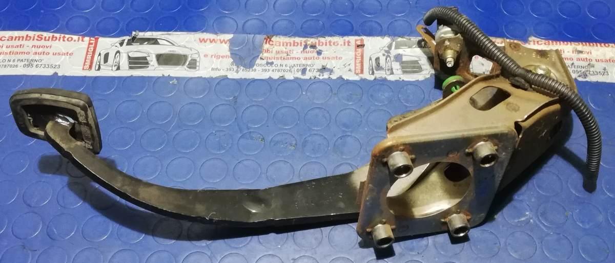 PEDALE FRENO TOYOTA YARIS 2004 1.0 BZ 471010D010<br /><br /><br />