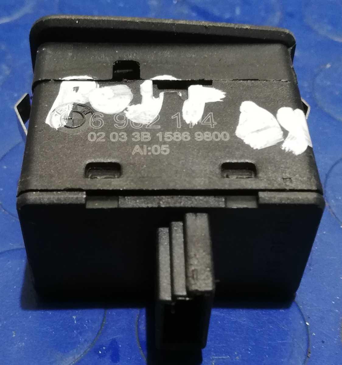 PULSANTE ALZAVETRO POST DX BMW SERIE 3 320 E46 2000 6902174B<br /><br /><br />