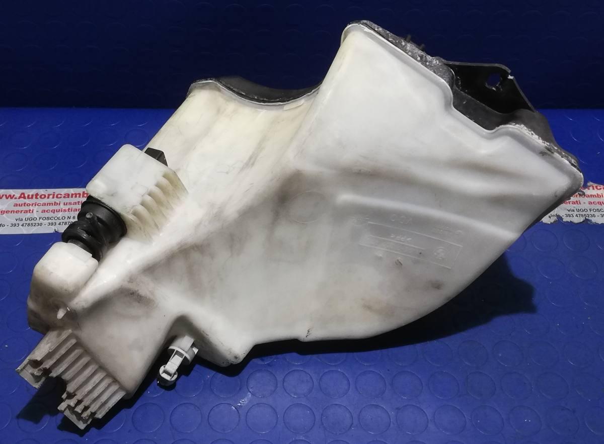 VASCHETTA ACQUA VETRI BMW SERIE 3 320 E46 2000 61667007970<br /><br /><br />