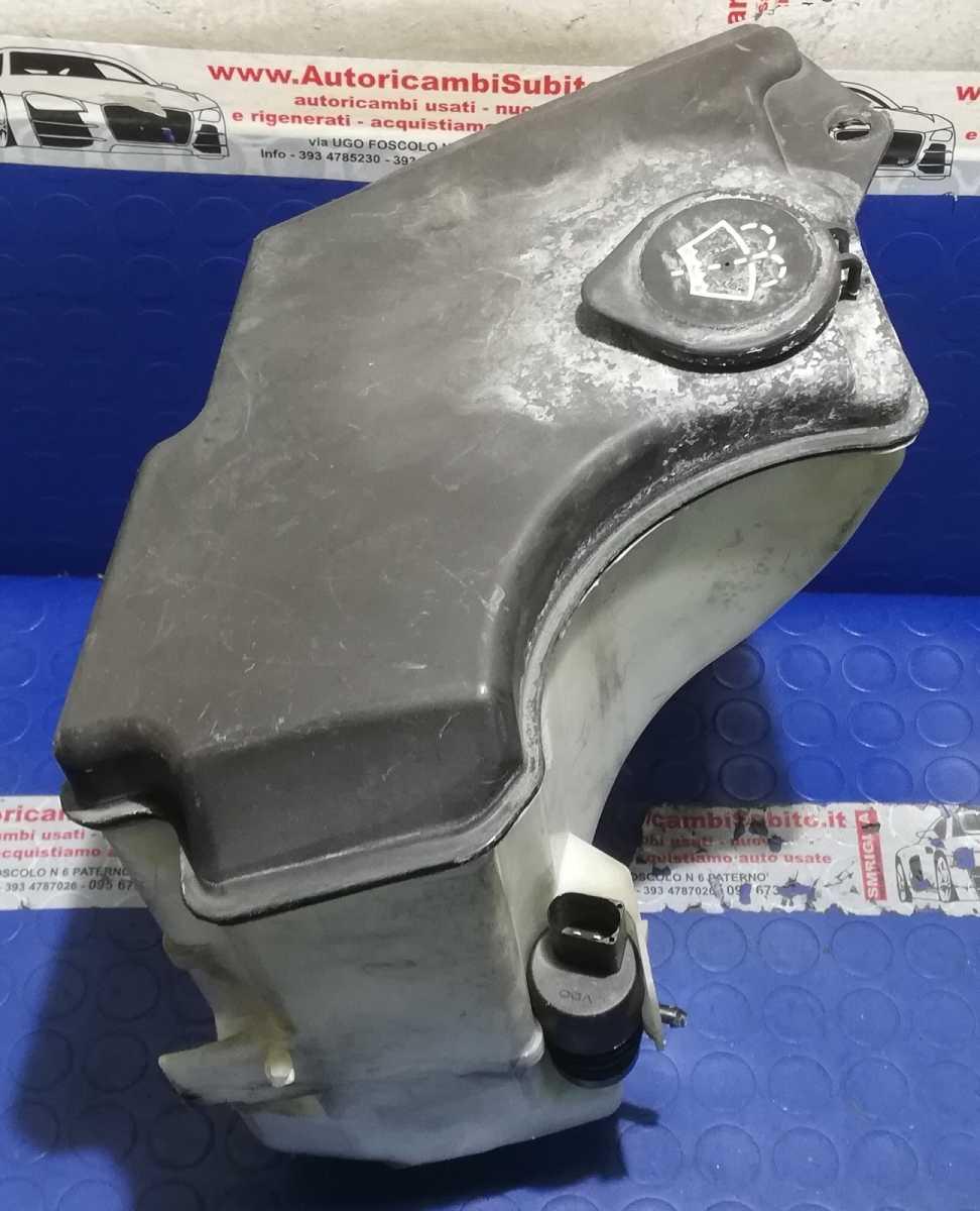 VASCHETTA ACQUA VETRI BMW SERIE 3 320 E46 2000 61667007970<br /><br /><br />