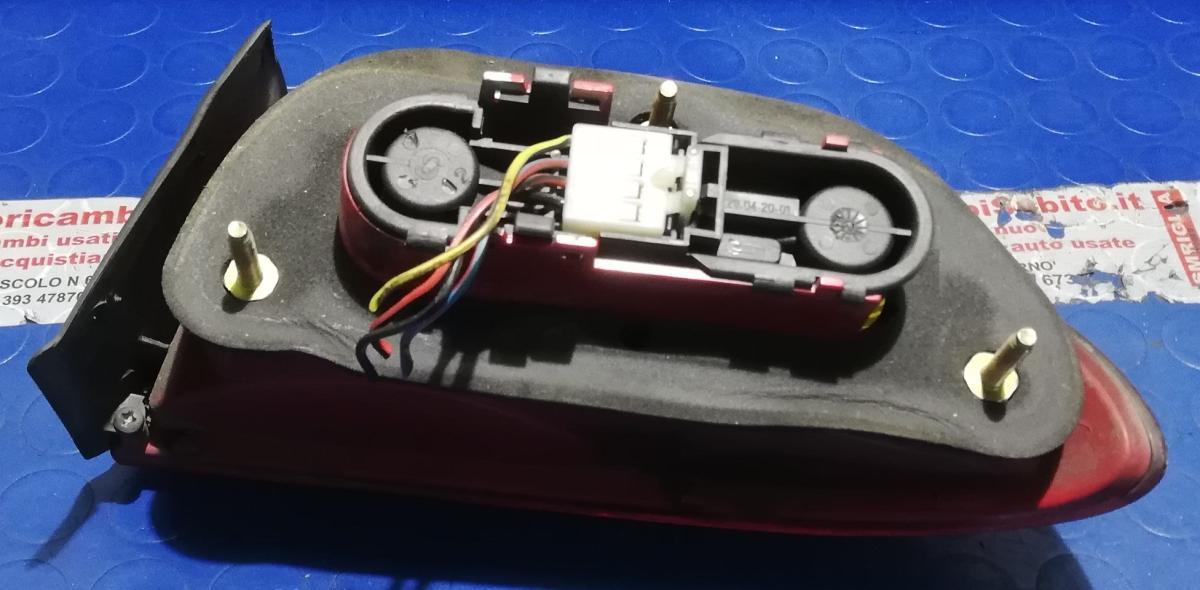 FANALE SX ALFA ROMEO 156 1.9 JTD 60620137<br /><br /> <br />