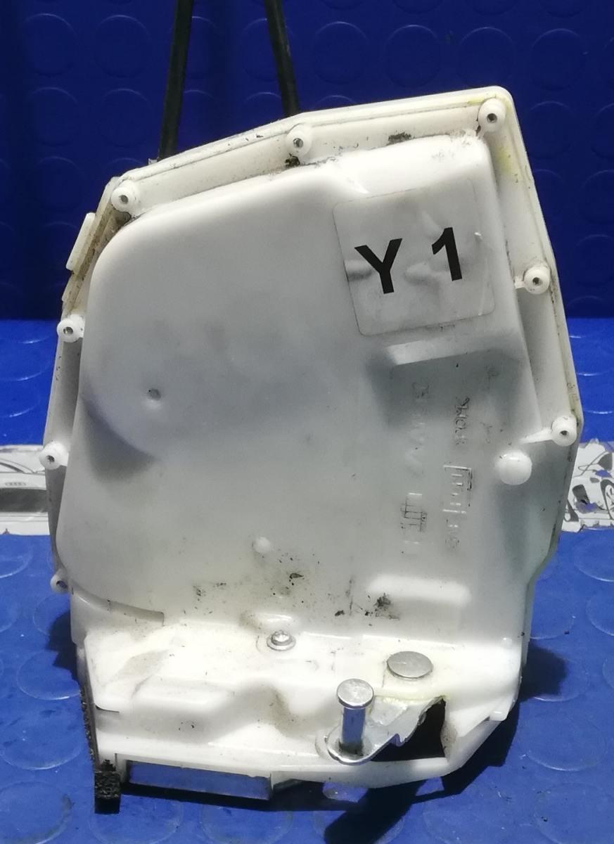 CHIUSURA POST DX FIAT SEDICI 2006 1.9 MJT 71768745<br /><br /><br />