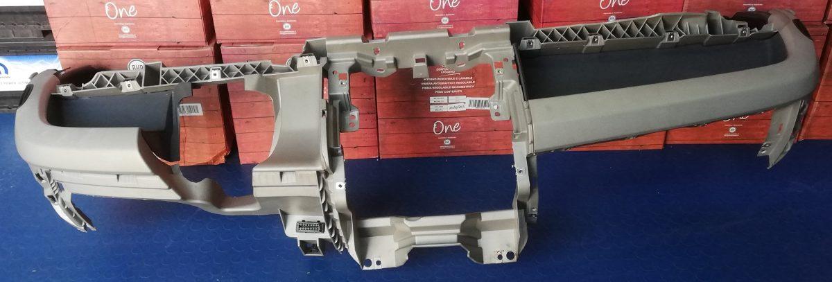 CRUSCOTTO INFERIORE SMART FORFOUR 1.1 W454 A4546802088C96A<br /><br /><br />