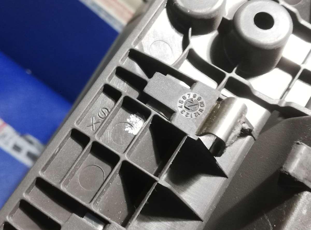 SPORTELLO PORTAOGGETTI SX FIAT IDEA 1.9 JTD 2006 735387804<br /><br />