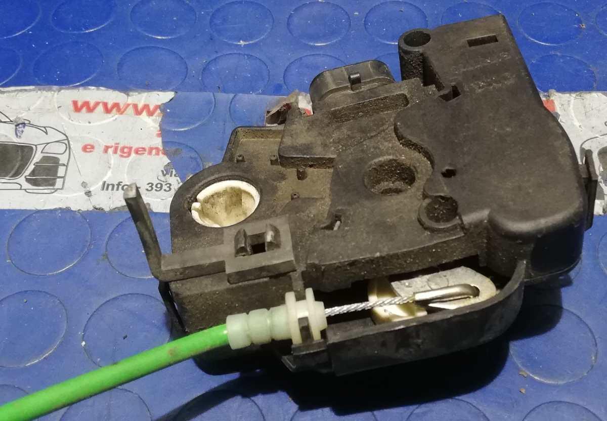 CHIUSURA MANIGLIA ANT SX FIAT IDEA 1.9 MJT 2006 51708209<br /><br /><br />