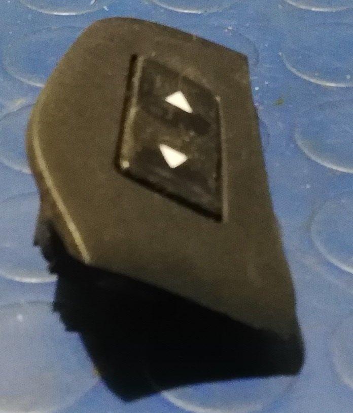 PULSANTE ALZAVETRO POST DX FIAT STILO 1.9 JTD 2005 STILO01<br /><br /><br />