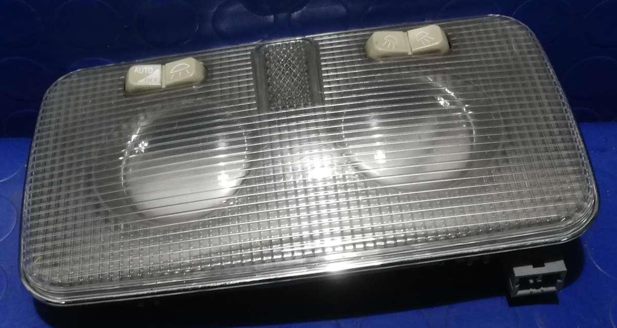 PLAFONIERA ALFA ROMEO GT 1.9 JTD 2005 1520400000<br /><br /><br />