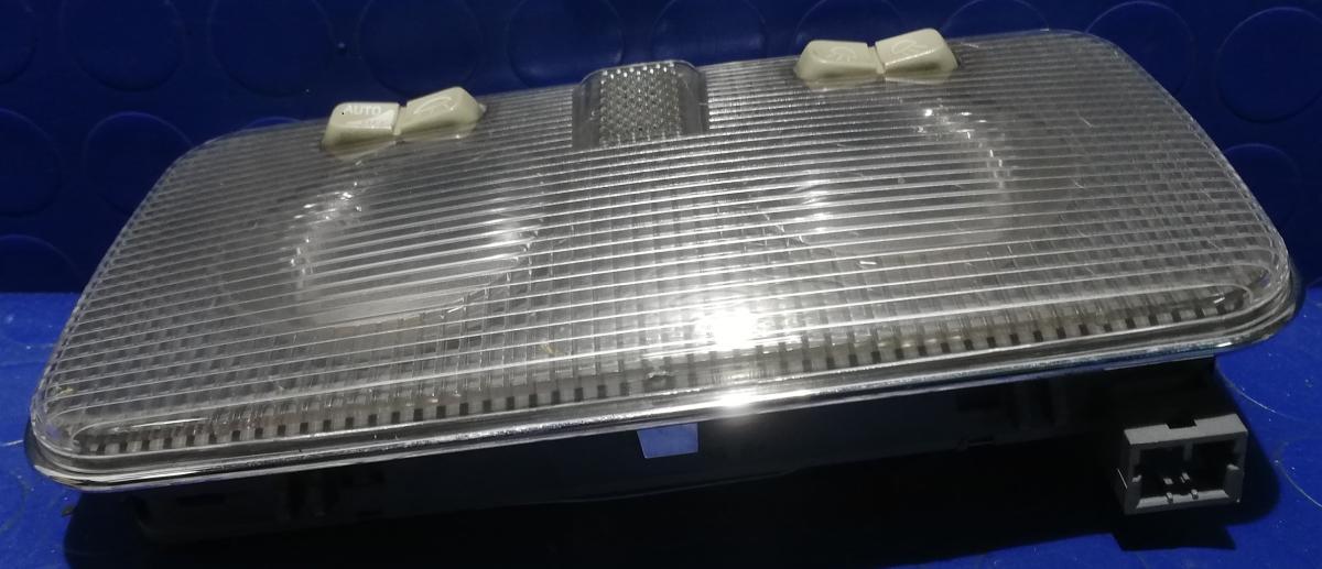 PLAFONIERA ALFA ROMEO GT 1.9 JTD 2005 1520400000<br /><br /><br />