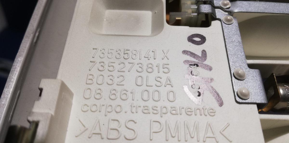 PLAFONIERA FIAT STILO 1.9 JTD 2005 735358141X<br /><br /><br />