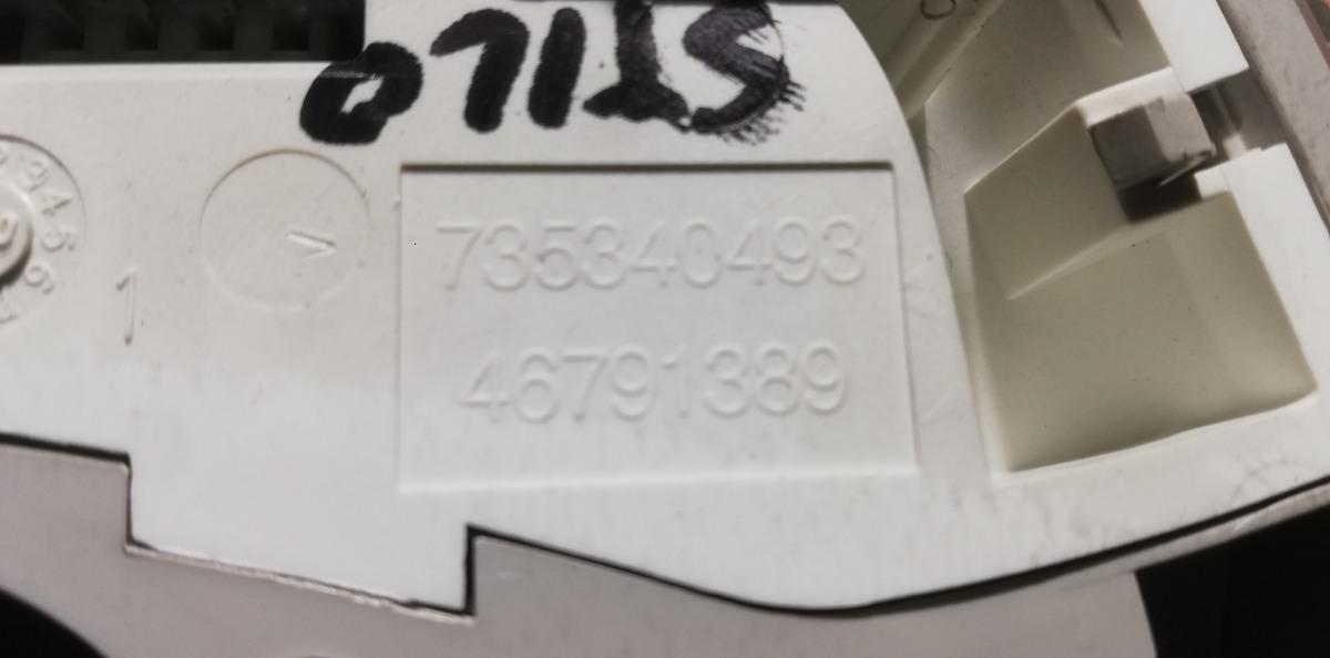 PLAFONIERA FIAT STILO 1.9 JTD 2005 735340493<br /><br /><br />