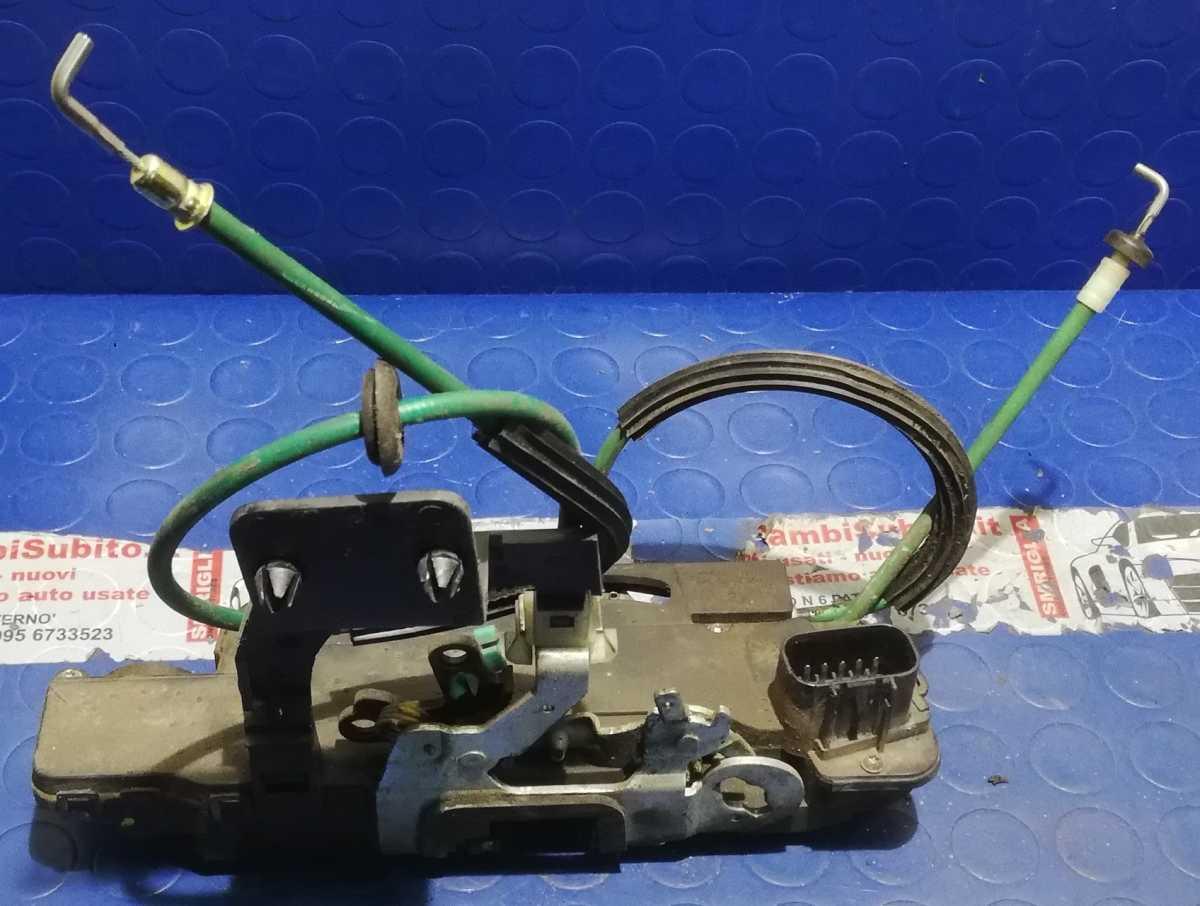 CHIUSURA PORTIERA ANT SX FIAT STILO 1.9 JTD 2005 51753231<br /><br /><br /><br />