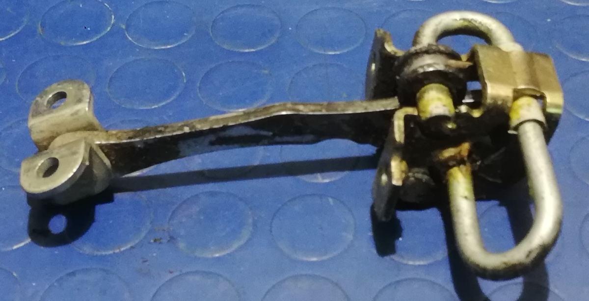 TIRANTE PORTIERA ANT DX FIAT STILO 1.9 JTD 2005 51760102<br /><br /><br />