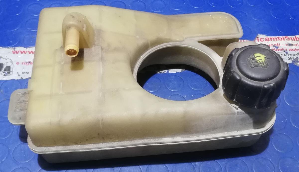 VASCHETTA ACQUA RADIATORE RENAULT TWINGO 1.2 16V 8200036808<br /><br /><br />